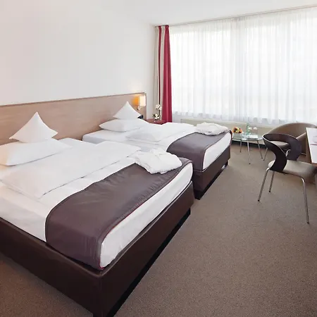Hotell Moevenpick Am Aasee 5*