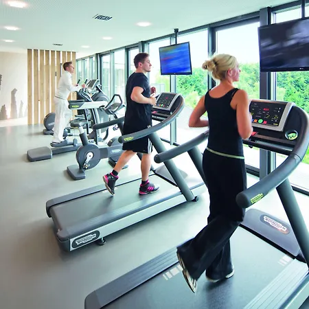 Hotell Moevenpick Am Aasee 5*